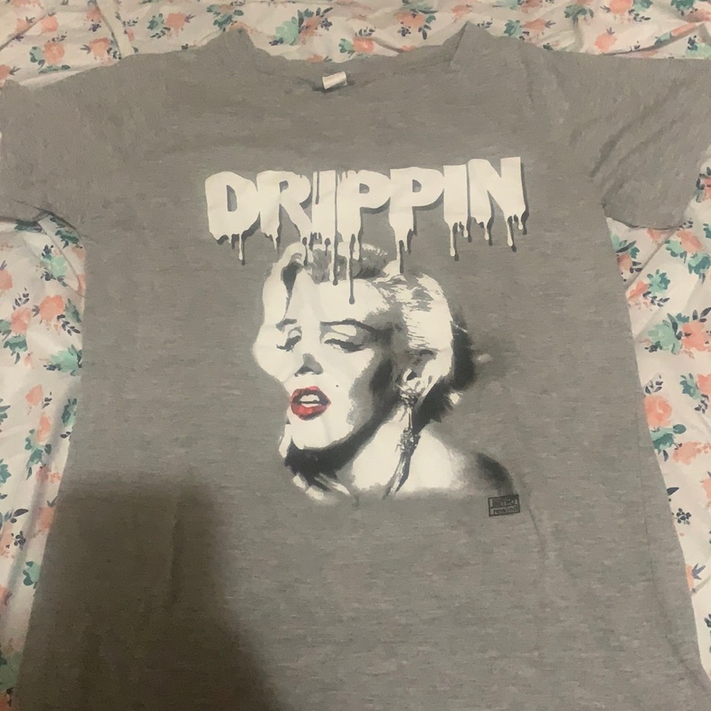 This is an XL gray shirt